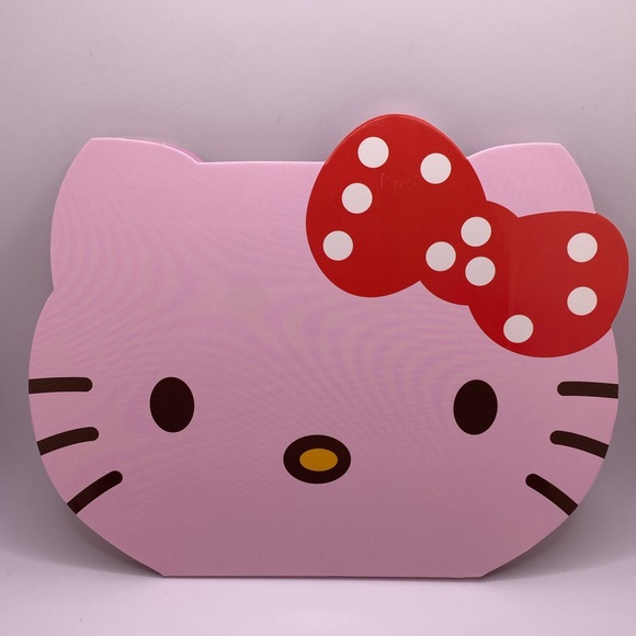 Hello Kitty Eyeshadow Palette with magnetic closure- Pink - New in box! - Picture 4 of 6